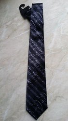 Kravata polyester černá s motivem notové osnovy